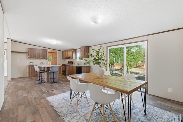 284 Gato RD, Cedar Creek, TX 78612