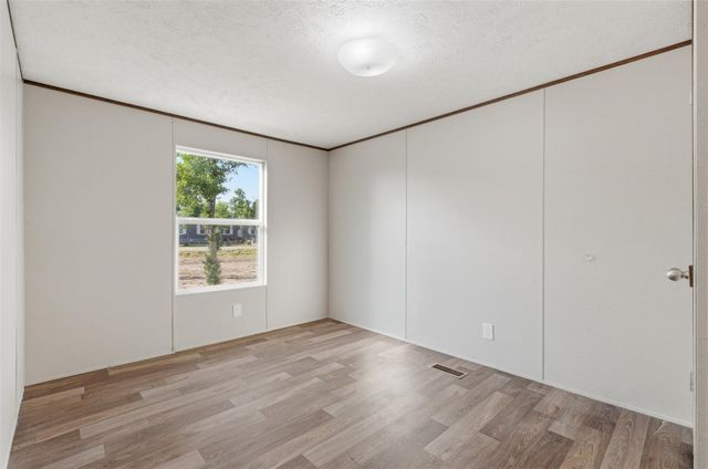 284 Gato RD, Cedar Creek, TX 78612