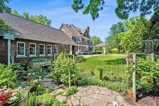 504 PORLIER STREET, Green Bay, WI 54301