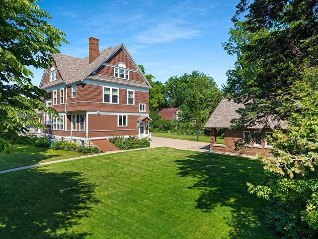 504 PORLIER STREET, Green Bay, WI 54301