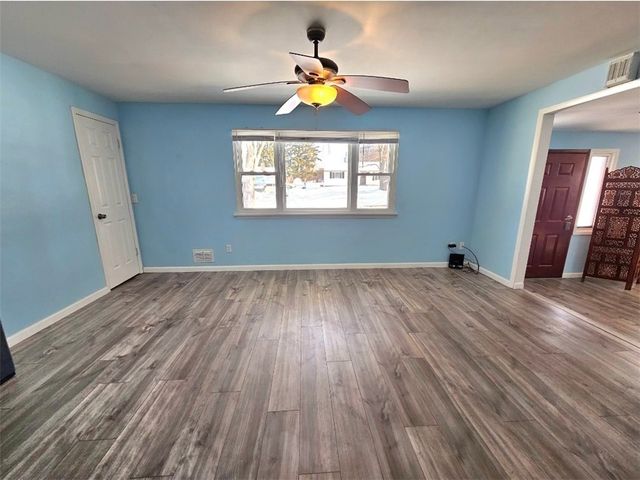 9 Post Hill Drive, Henrietta, NY 14623