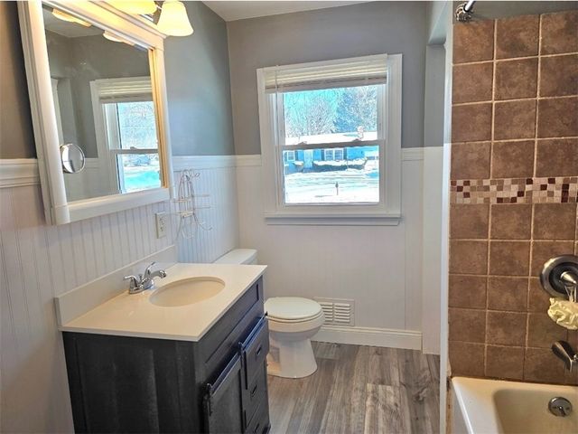 9 Post Hill Drive, Henrietta, NY 14623