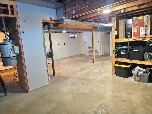 9 Post Hill Drive, Henrietta, NY 14623