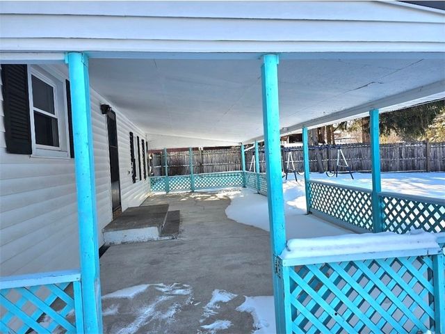 9 Post Hill Drive, Henrietta, NY 14623