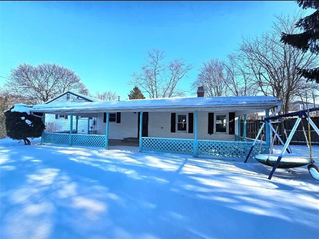 9 Post Hill Drive, Henrietta, NY 14623