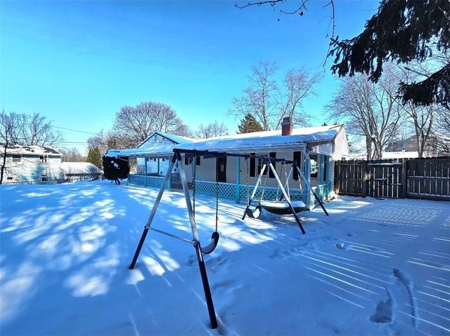 9 Post Hill Drive, Henrietta, NY 14623