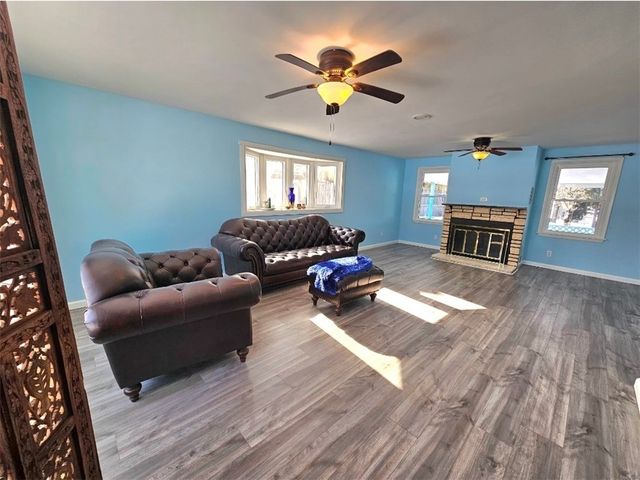 9 Post Hill Drive, Henrietta, NY 14623