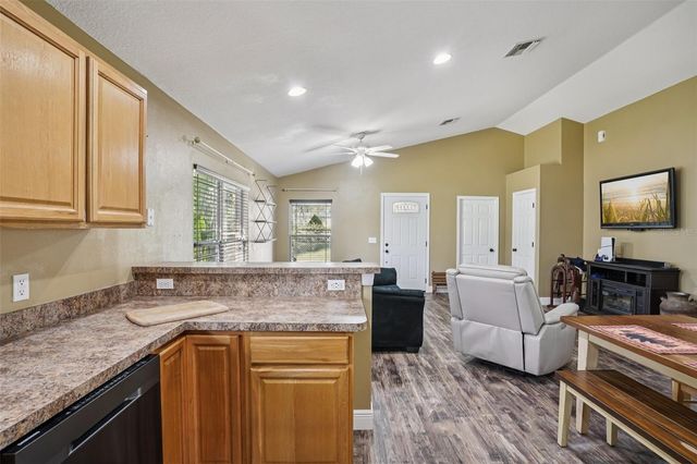 4542 LEMON STREET, Lady Lake, FL 32159