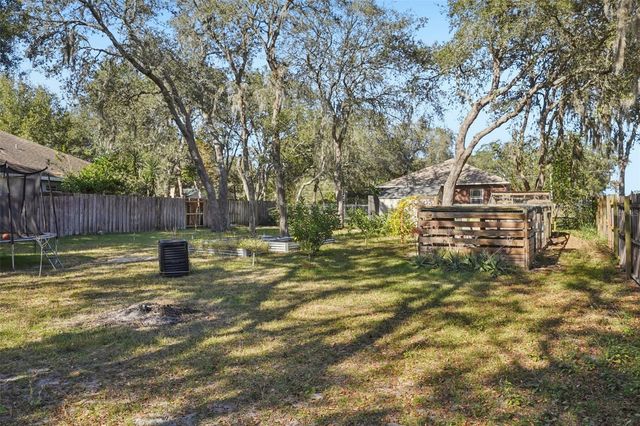 4542 LEMON STREET, Lady Lake, FL 32159