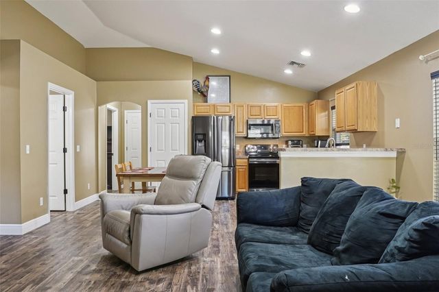 4542 LEMON STREET, Lady Lake, FL 32159