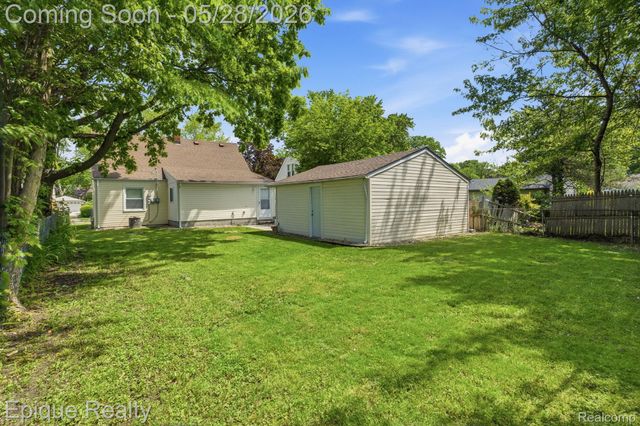 20506 Lancaster Street, Harper Woods, MI 48225