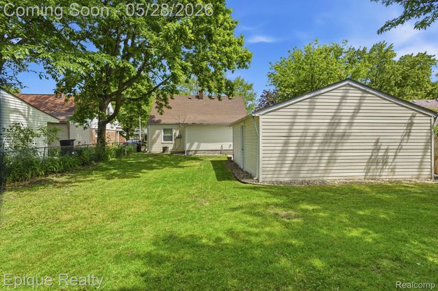 20506 Lancaster Street, Harper Woods, MI 48225