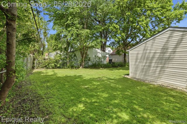 20506 Lancaster Street, Harper Woods, MI 48225