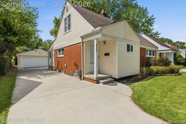 20506 Lancaster Street, Harper Woods, MI 48225