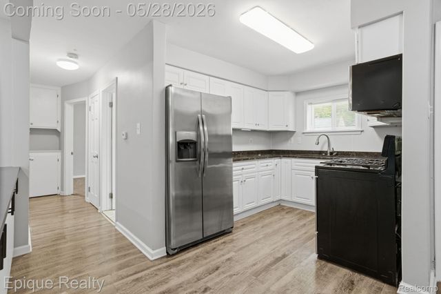 20506 Lancaster Street, Harper Woods, MI 48225