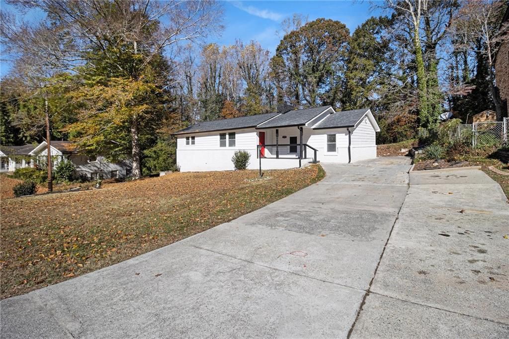 Image 1 of property listing at 3795 King Edward Trail, Atlanta, GA 30331