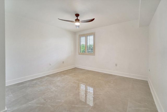 6181 Balboa Circle 303, Boca Raton, FL 33433