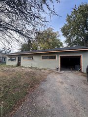 37860 Dardanella Street, Livonia, MI 48152