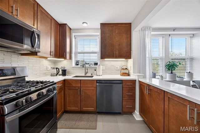 7745 Kingsbury Boulevard 22, St Louis, MO 63105