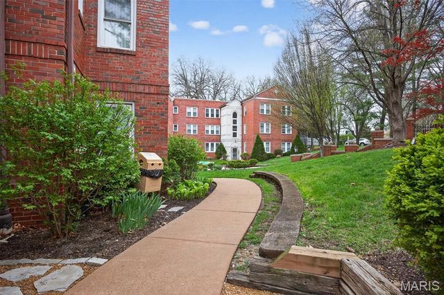 7745 Kingsbury Boulevard 22, St Louis, MO 63105