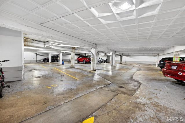 7745 Kingsbury Boulevard 22, St Louis, MO 63105