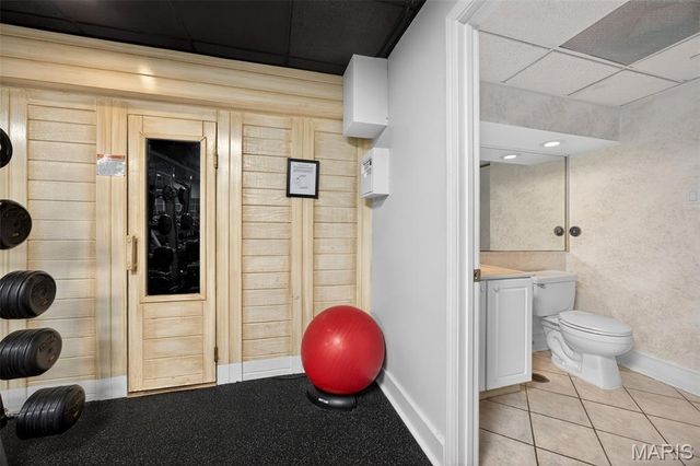 7745 Kingsbury Boulevard 22, St Louis, MO 63105