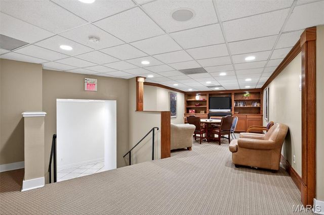 7745 Kingsbury Boulevard 22, St Louis, MO 63105