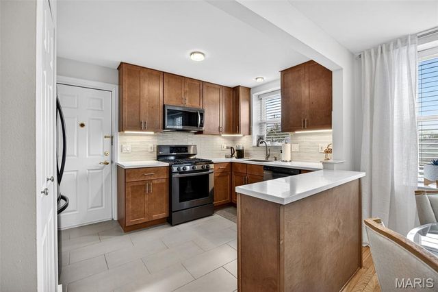 7745 Kingsbury Boulevard 22, St Louis, MO 63105