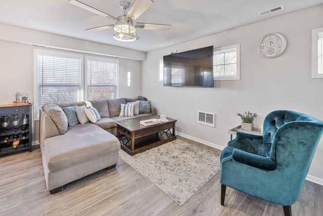 1201 Tower Lane, Chesterton, IN 46304