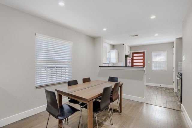 514 S Westmoreland Road, Dallas, TX 75211