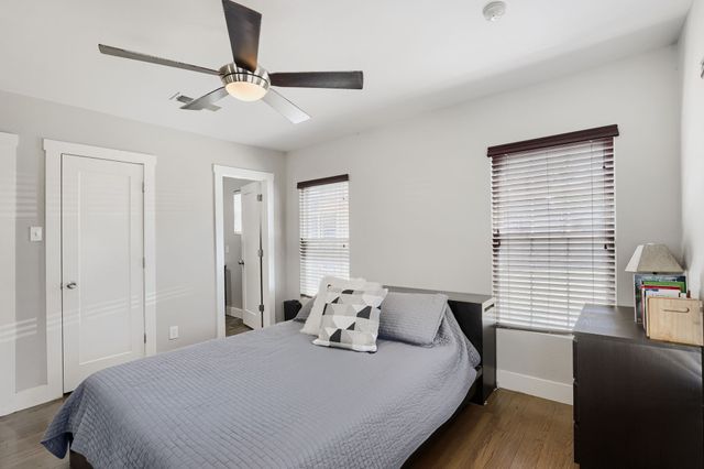 514 S Westmoreland Road, Dallas, TX 75211
