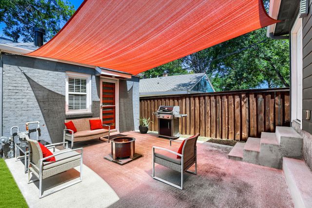 514 S Westmoreland Road, Dallas, TX 75211