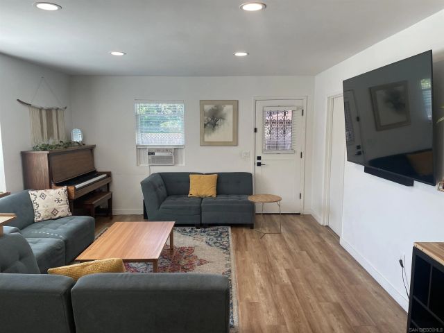 364 J St., Chula Vista, CA 91910