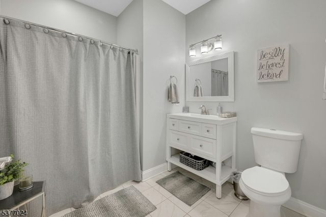 24 Elm St 2B, Montclair Twp., NJ 07042