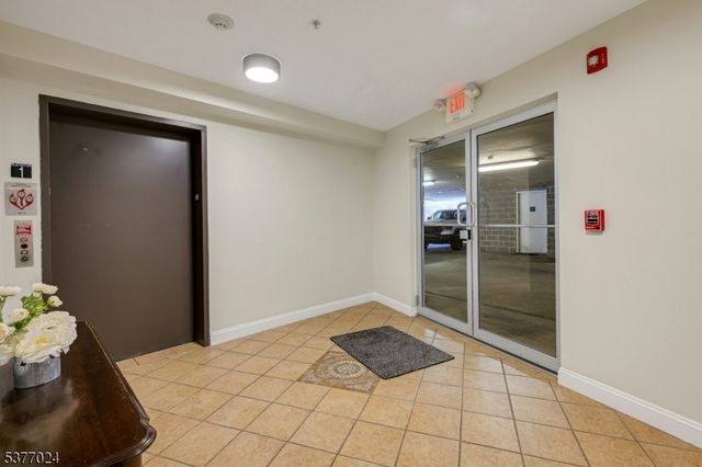 24 Elm St 2B, Montclair Twp., NJ 07042