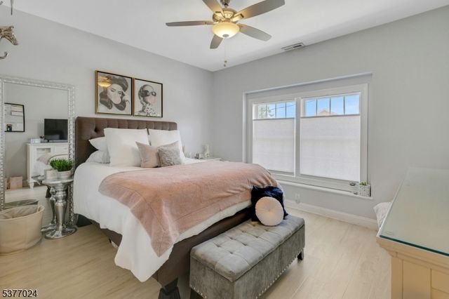 24 Elm St 2B, Montclair Twp., NJ 07042