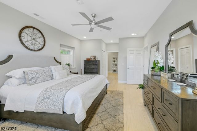 24 Elm St 2B, Montclair Twp., NJ 07042