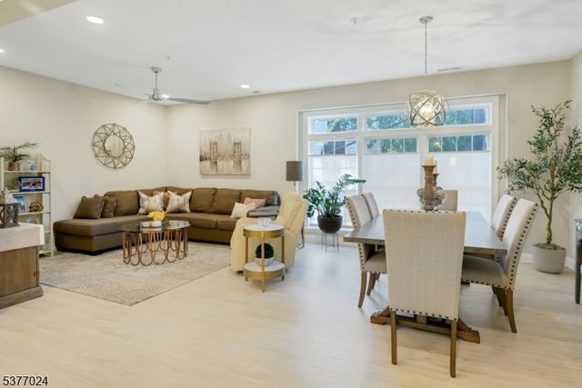 24 Elm St 2B, Montclair Twp., NJ 07042