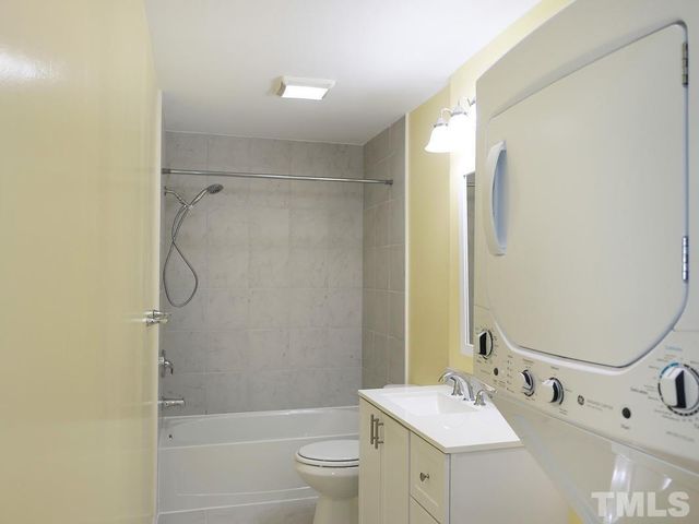 1515 E Franklin Street 31, Chapel Hill, NC 27514
