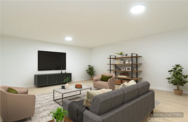 1100 E Tichenor Street, Compton, CA 90221