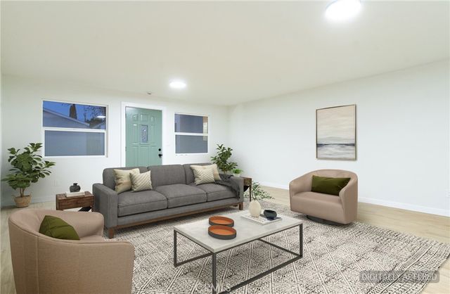 1100 E Tichenor Street, Compton, CA 90221