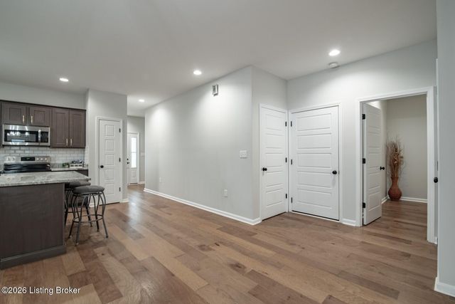1576 Stringer Ln, Mt Washington, KY 40047