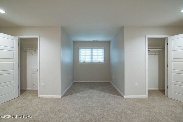 1576 Stringer Ln, Mt Washington, KY 40047