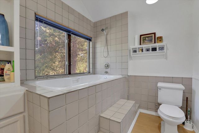 17820 N Forest Ln, Newman Lake, WA 99025