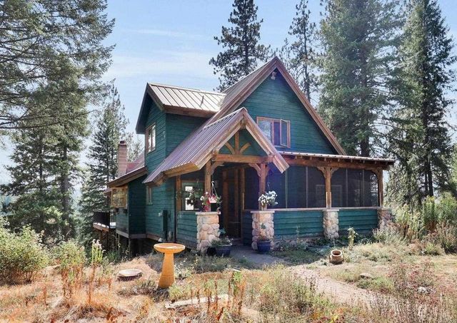 17820 N Forest Ln, Newman Lake, WA 99025
