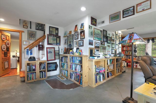 17820 N Forest Ln, Newman Lake, WA 99025