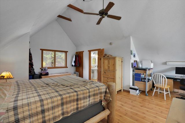 17820 N Forest Ln, Newman Lake, WA 99025
