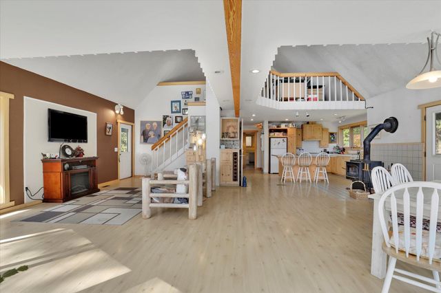 17820 N Forest Ln, Newman Lake, WA 99025