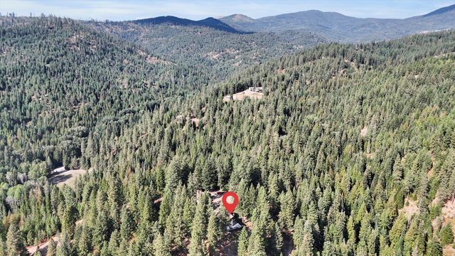 17820 N Forest Ln, Newman Lake, WA 99025