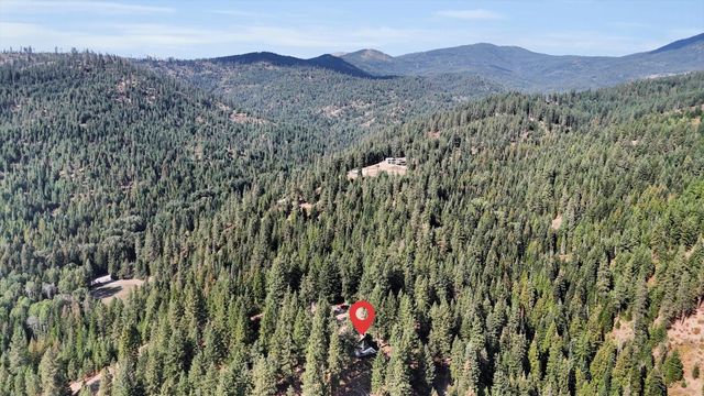 17820 N Forest Ln, Newman Lake, WA 99025